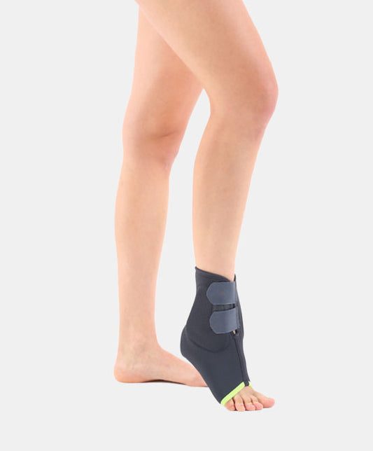 RÉF 403 Attelle de cheville soutenue par un ligament
